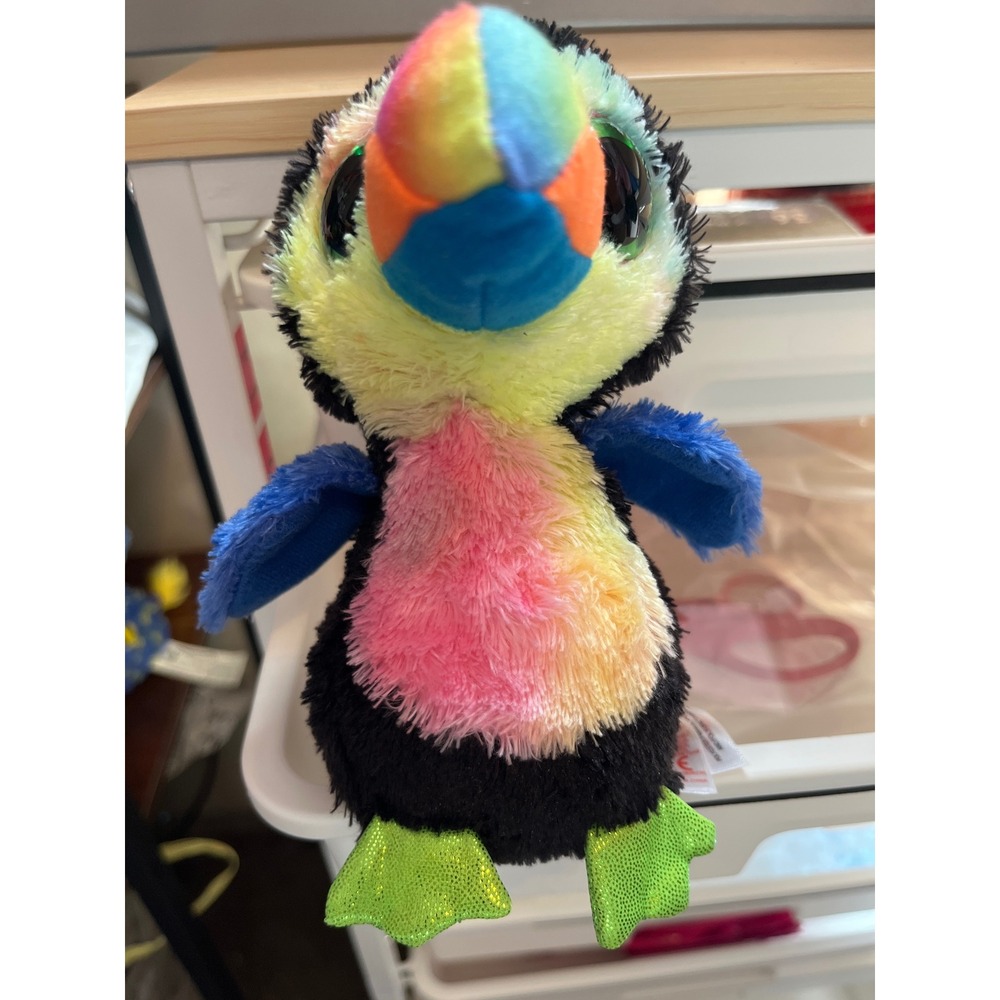 Ty Beanie Boos Beaks the Toucan Rainbow Bird Plush 6 inch Glitter Eyes 2017